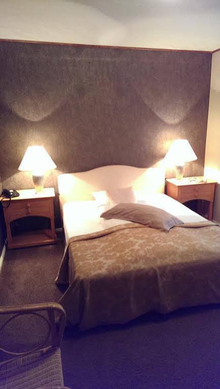 Hotel Haus Roedgen Wilnsdorf Bagian luar foto