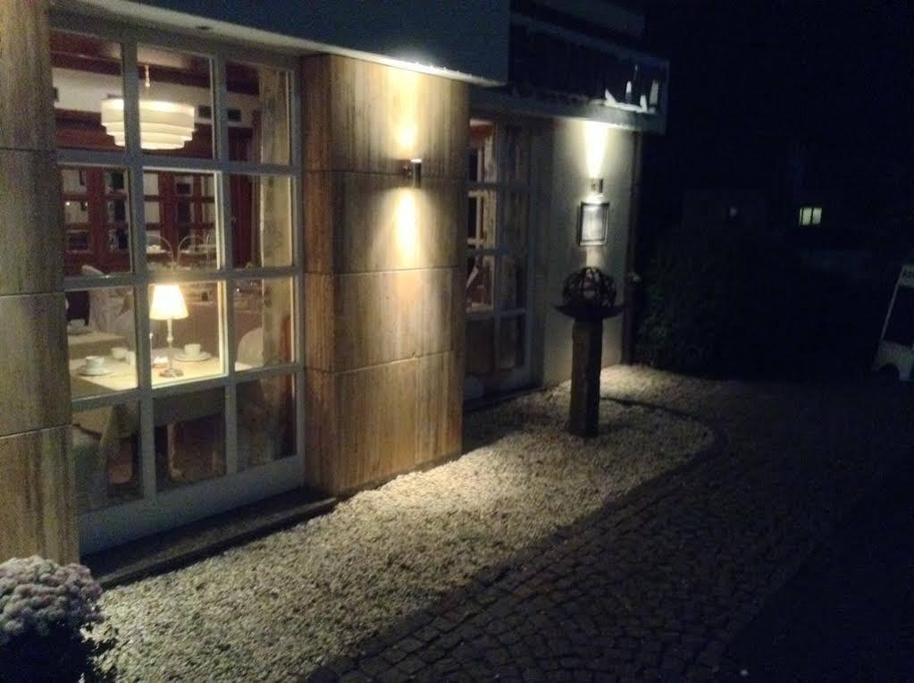 Hotel Haus Roedgen Wilnsdorf Bagian luar foto
